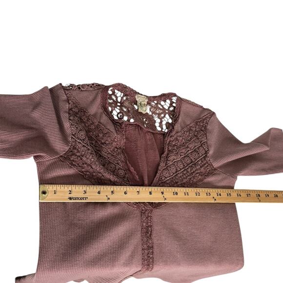 Gimmicks BKE Waffle Knit‎ Crochet Detail Top Women’s Size XS - Picture 5 of 10